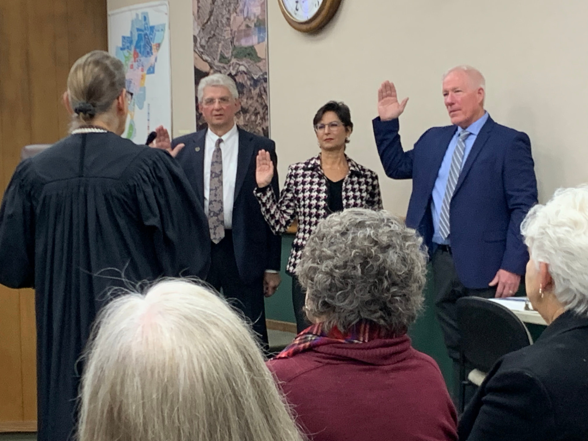 Elizabeth Orona taking the oath of office at her swearing-in ceremony.
